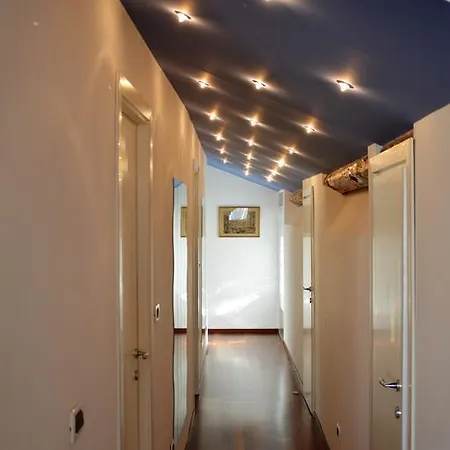 Sunflower With Private Terrace And Lift Apartment *