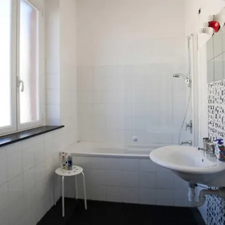 Sunflower With Private Terrace And Lift Apartment *