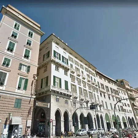 Sunflower With Private Terrace And Lift Apartament Genua