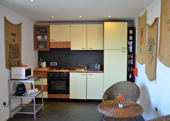 Sunflower With Private Terrace And Lift Apartament Genua