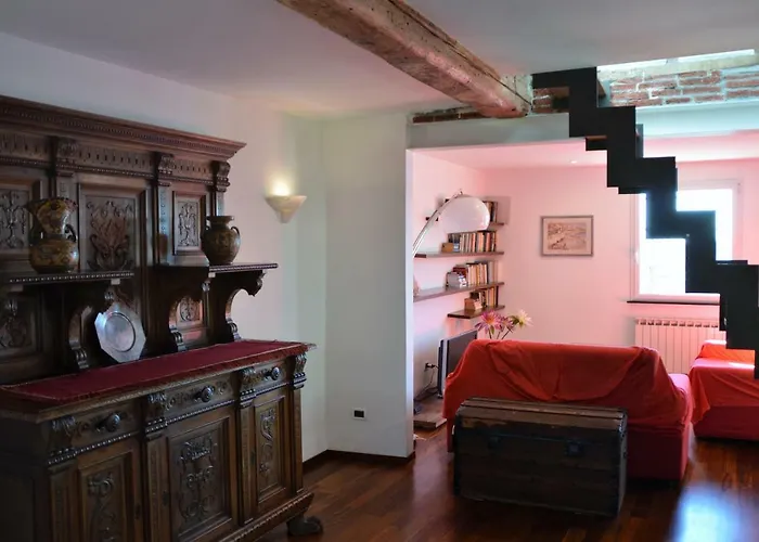 Sunflower With Private Terrace And Lift Apartament